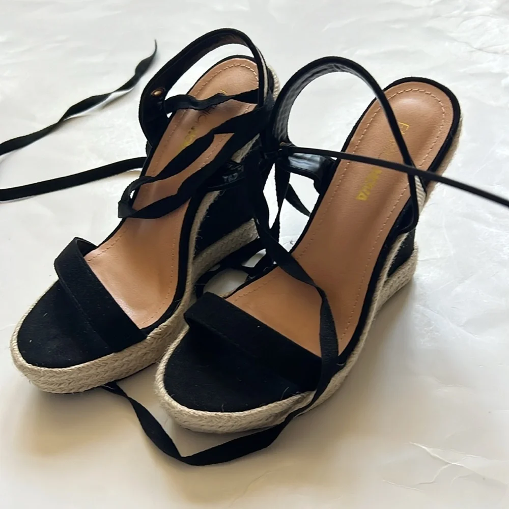 Fashion Nova Get On My Level Wedges - Black - Picture 8 of 15
